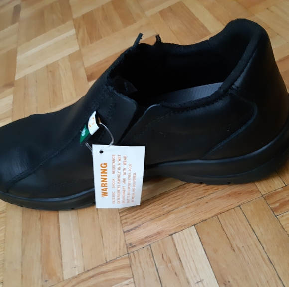 Safety shoes - Picture 2 of 5